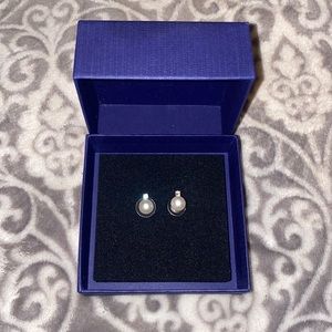 Pearl & crystal earrings